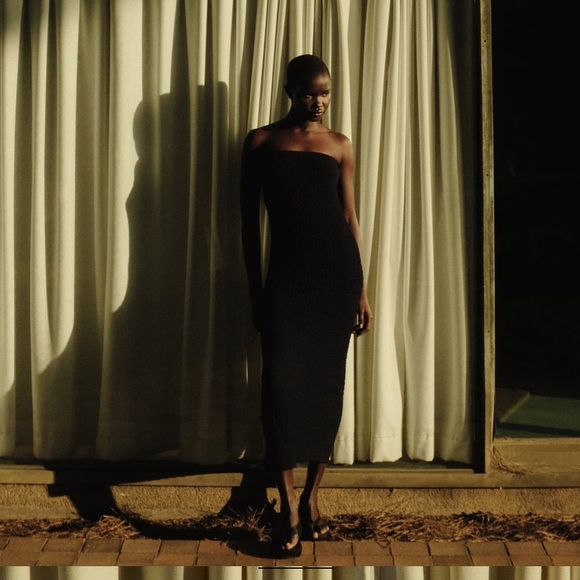 Zara TEXTURED STRAPLESS DRESS. Black. Sizes S, M, L. New with Tags. - Picture 2 of 5